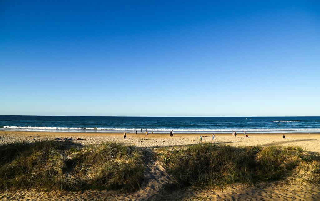 Pacific Regis Beachfront Holiday Apartments Gold Coast Exterior foto